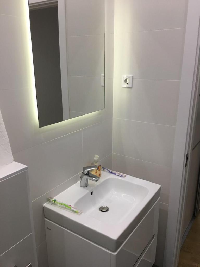 Colton Budapest Paulay Apartments المظهر الخارجي الصورة